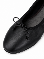 Luna Ruched Leather Ballet Flats – Minimalist Bow Slip-On Shoes for Women
