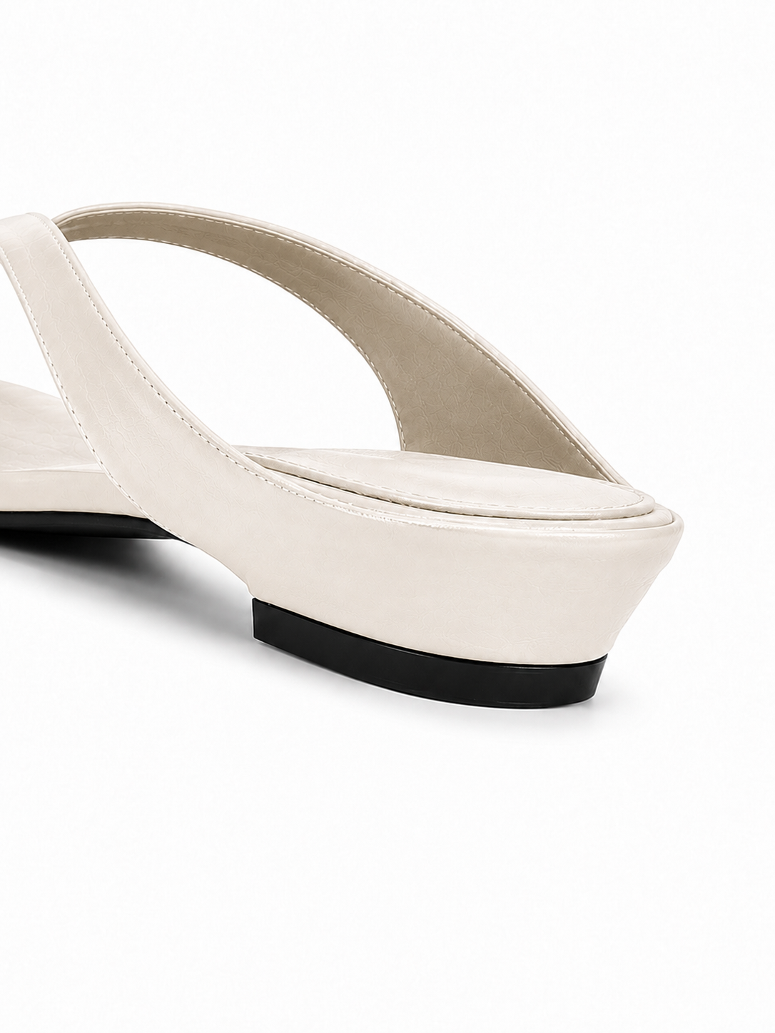 Women’s Toe Ring Kitten Heel Flip Flops – Sculpted Low Heel Thong Sandals